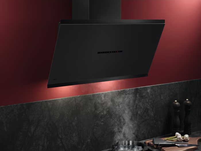 AEG 7000 Wanddampkap matzwart - GV77D81SZ